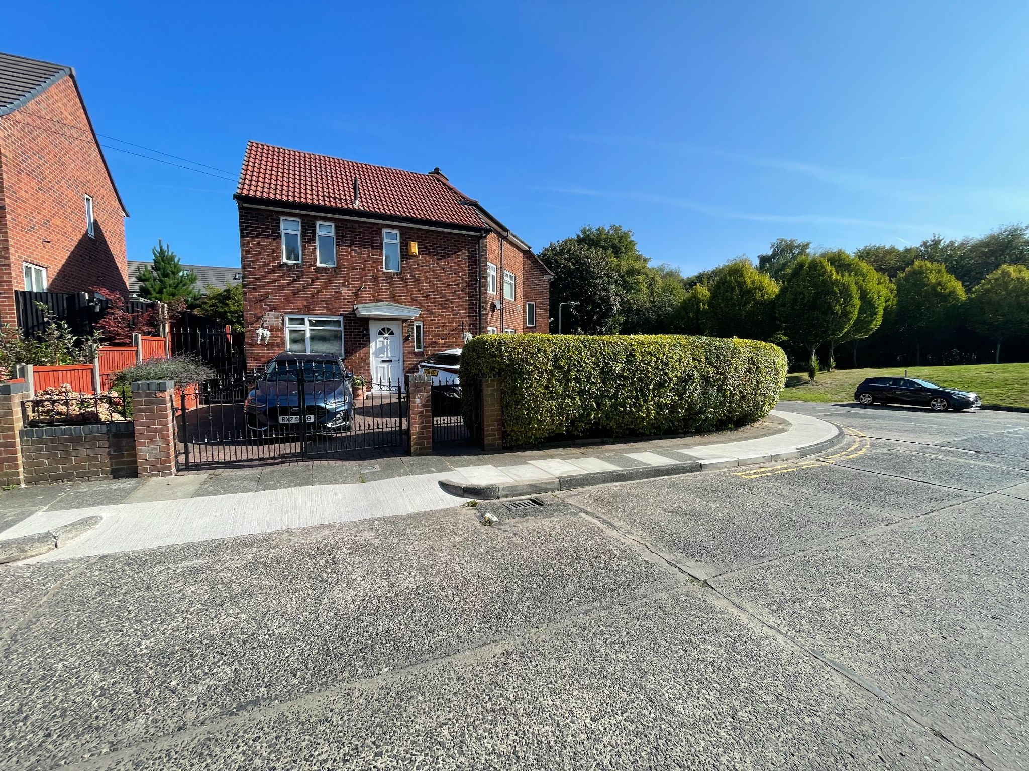 3 bedroom semi-detached house For Sale in Manchester - Property photograph.