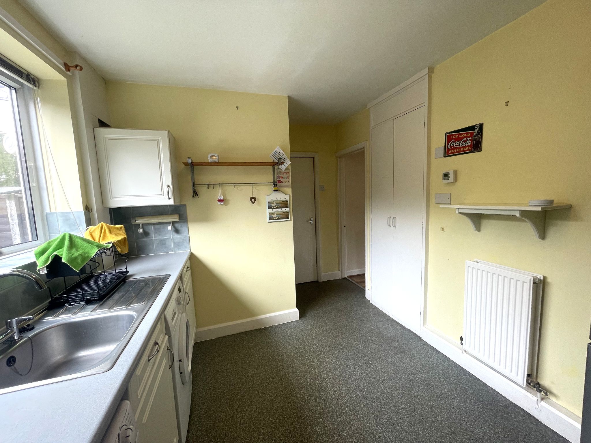 3 bedroom end terraced house For Sale in Manchester - Photograph 5.