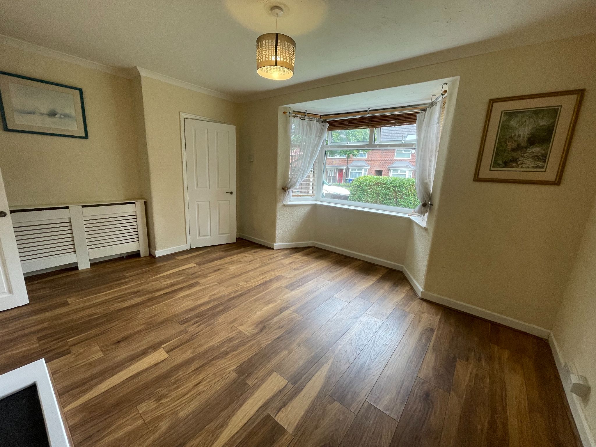 3 bedroom end terraced house For Sale in Manchester - Photograph 3.