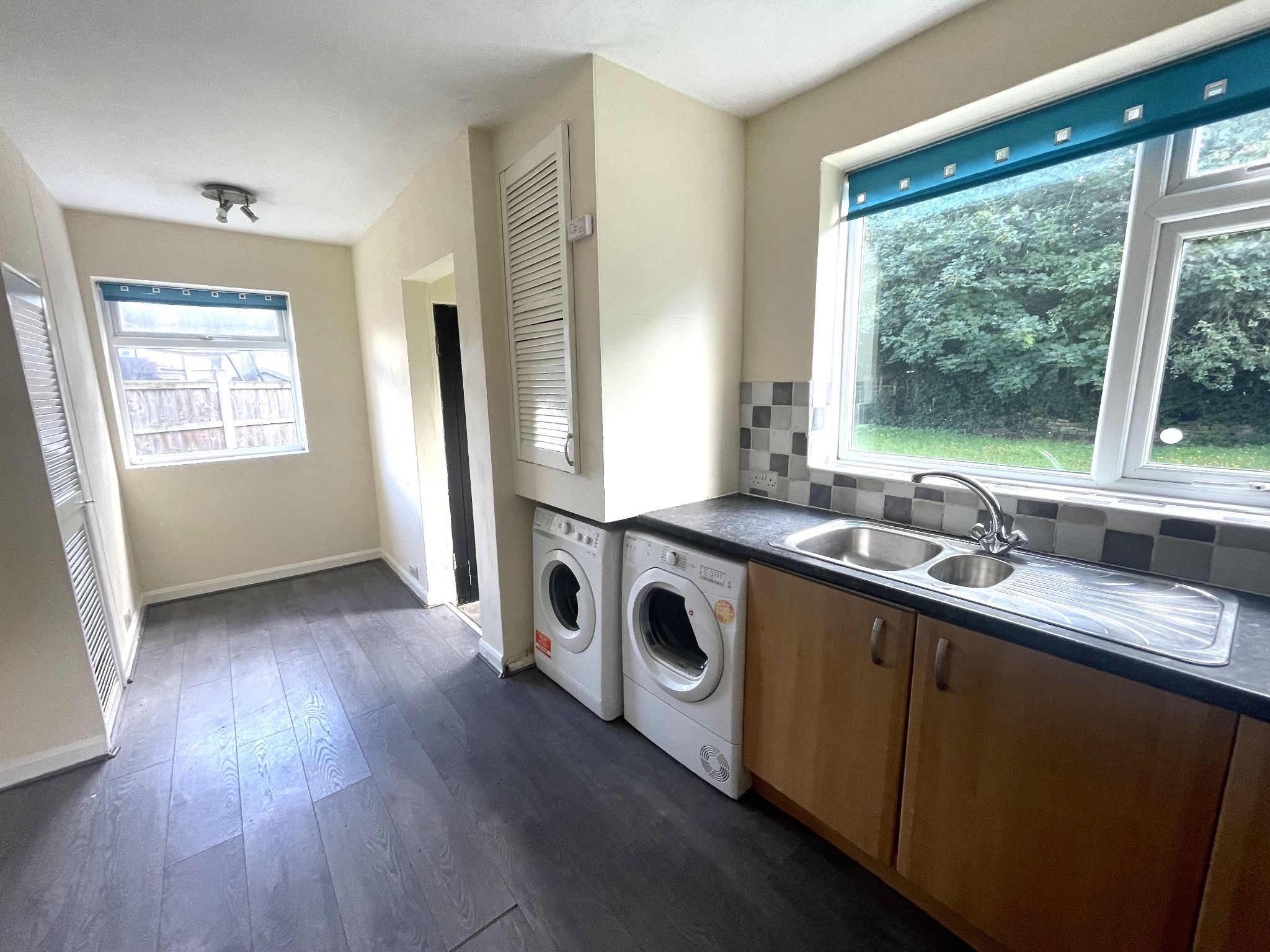 3 bedroom mid terraced house For Sale in Manchester - Photograph 8.