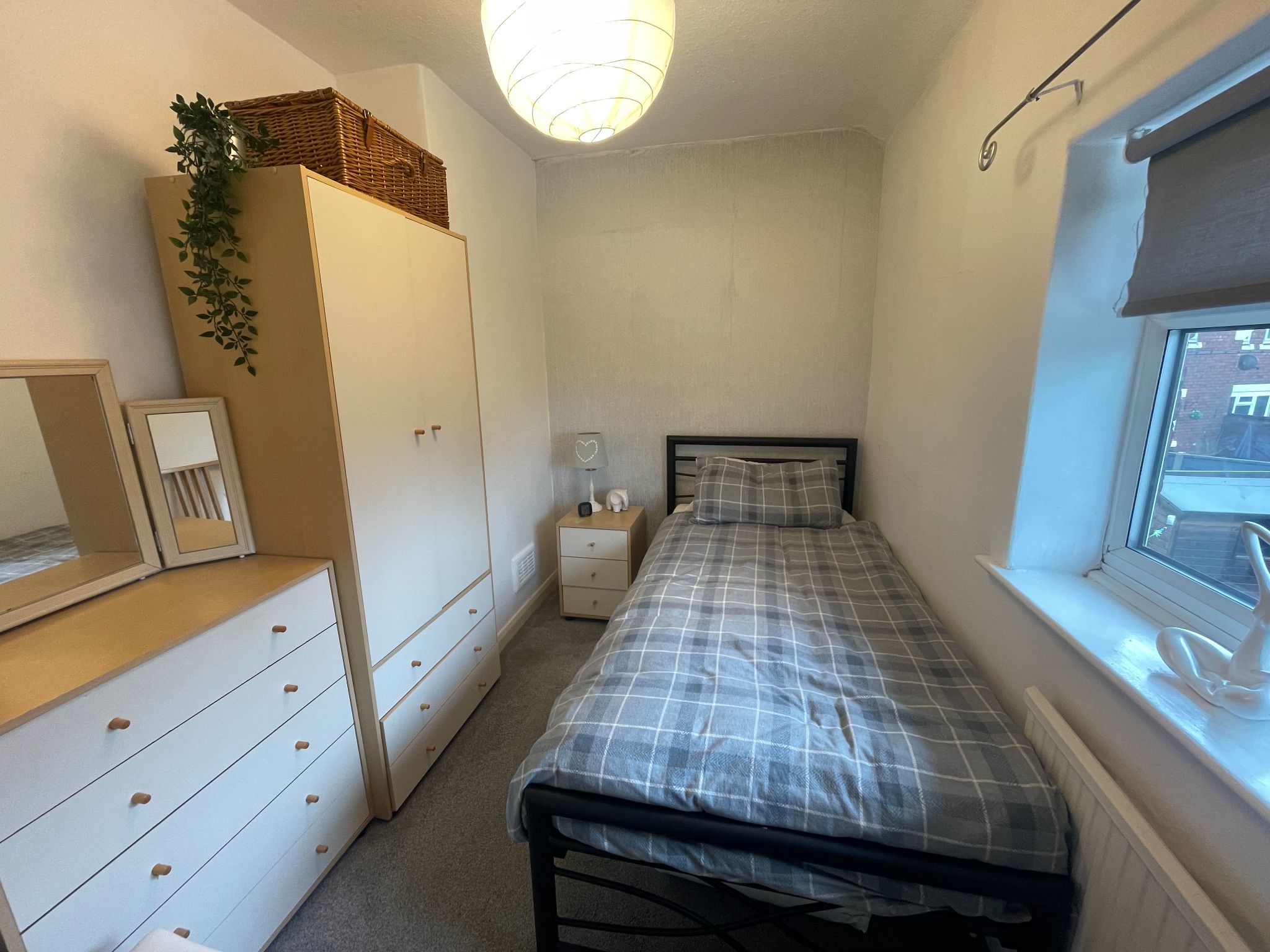 3 bedroom mid terraced house For Sale in Manchester - Photograph 18.