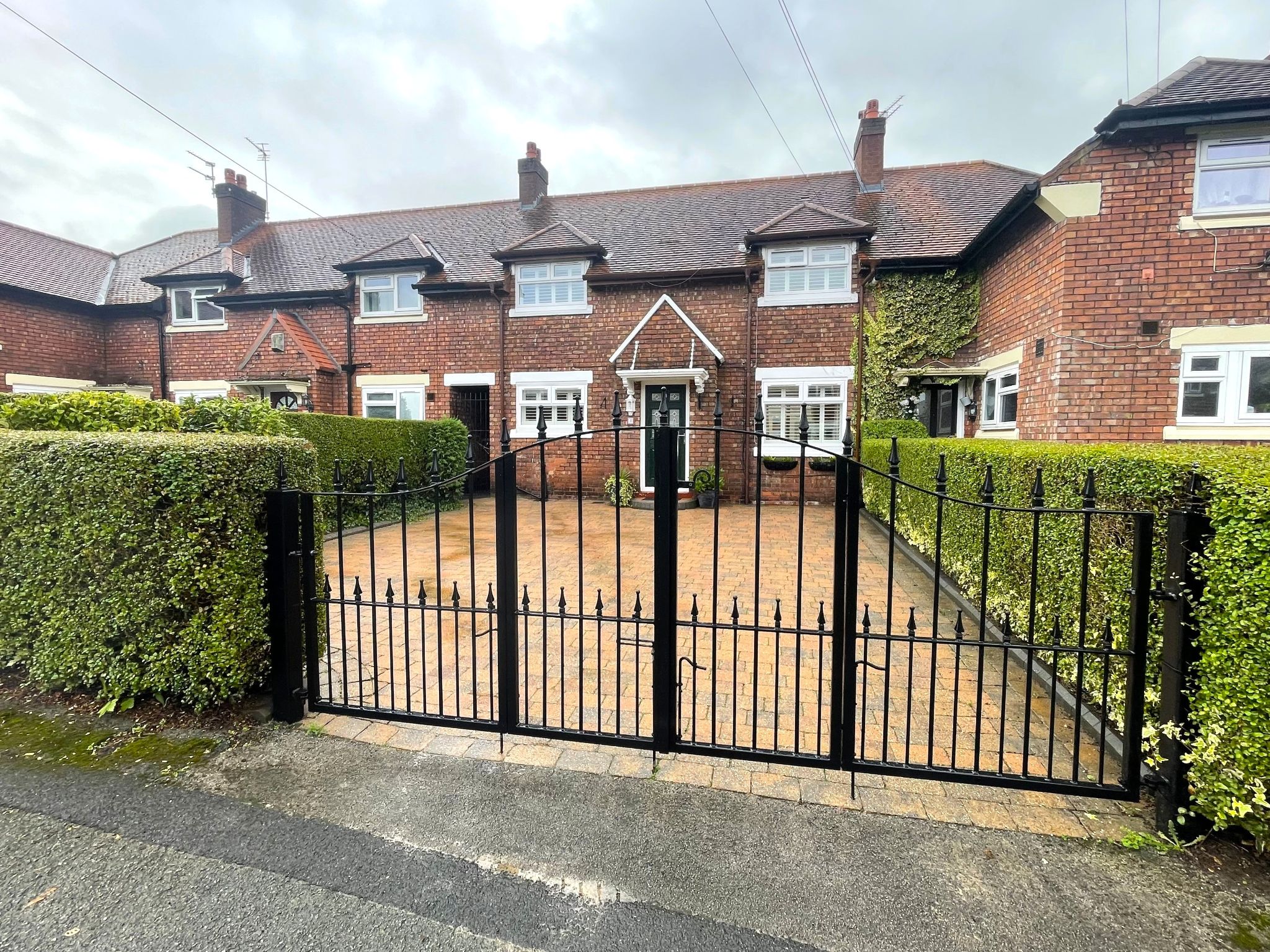 3 bedroom mid terraced house For Sale in Manchester - Photograph 27.