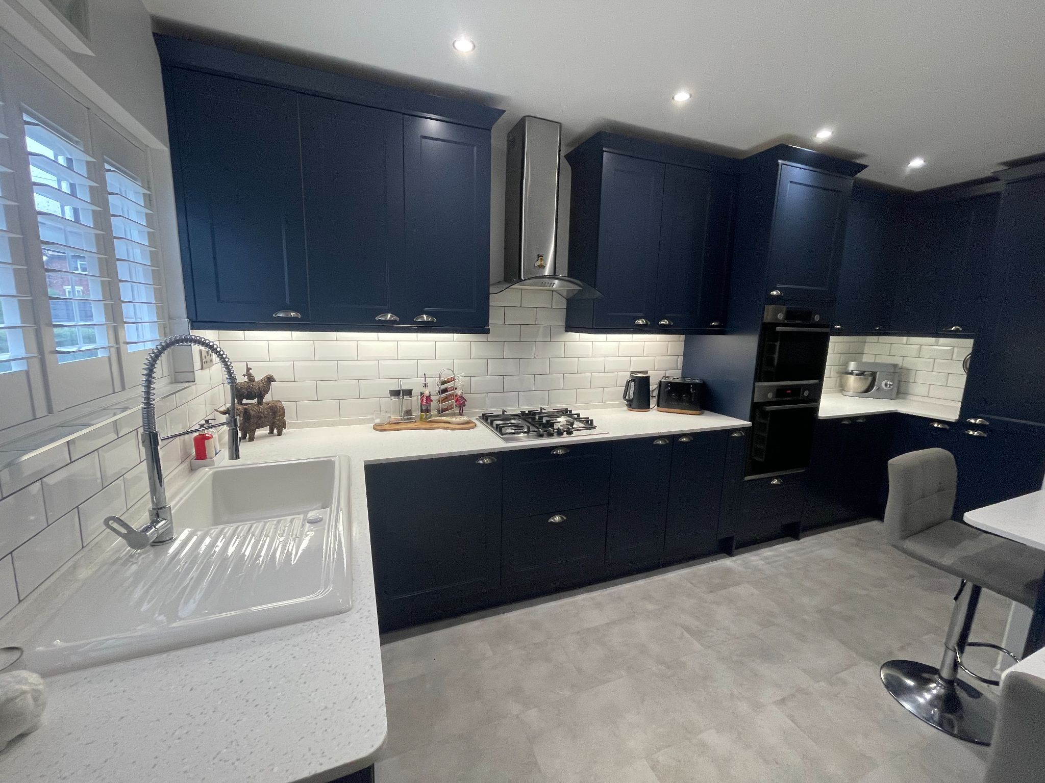 3 bedroom mid terraced house For Sale in Manchester - Photograph 3.