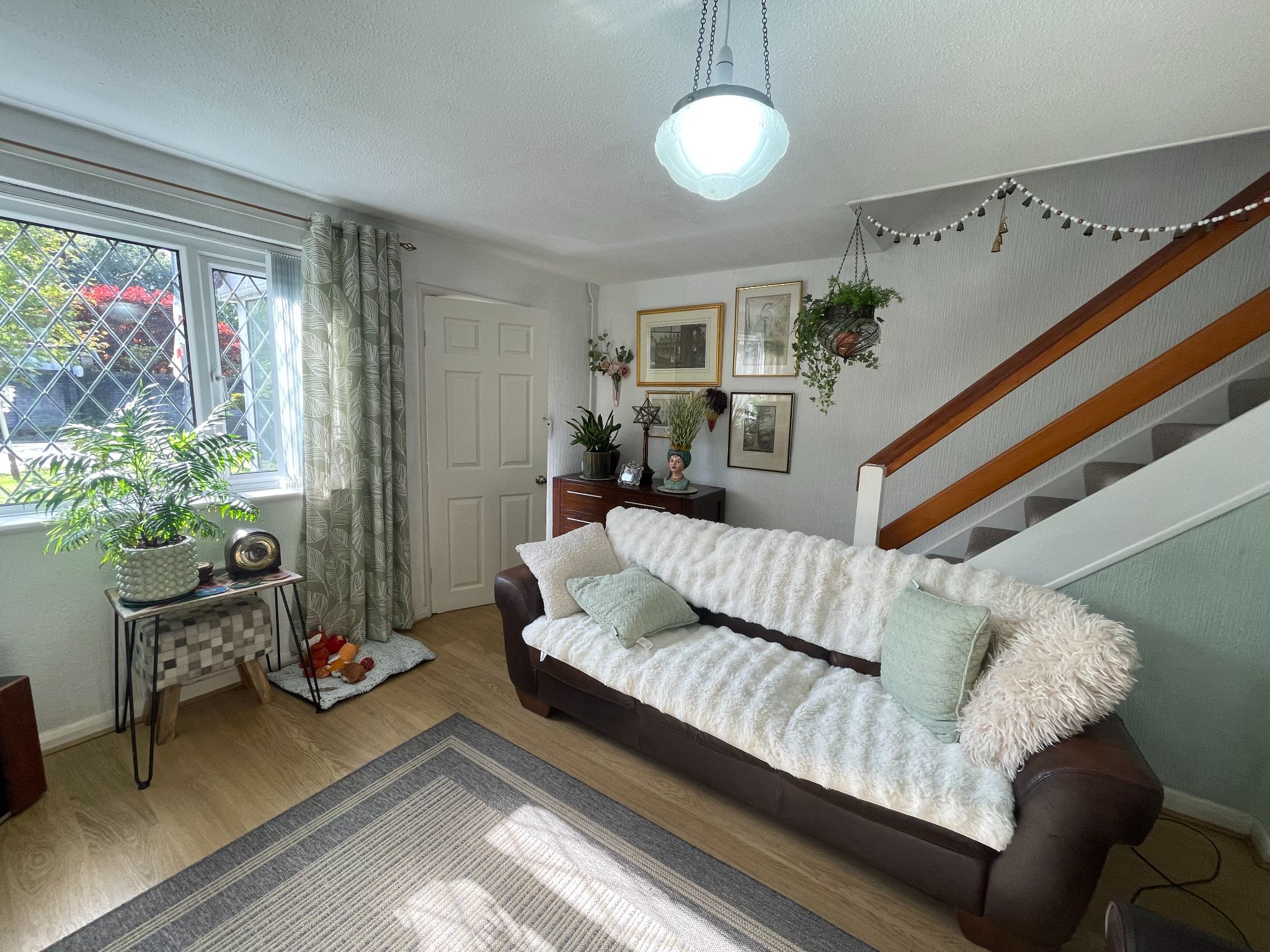 3 bedroom mid terraced house For Sale in Manchester - Photograph 4.
