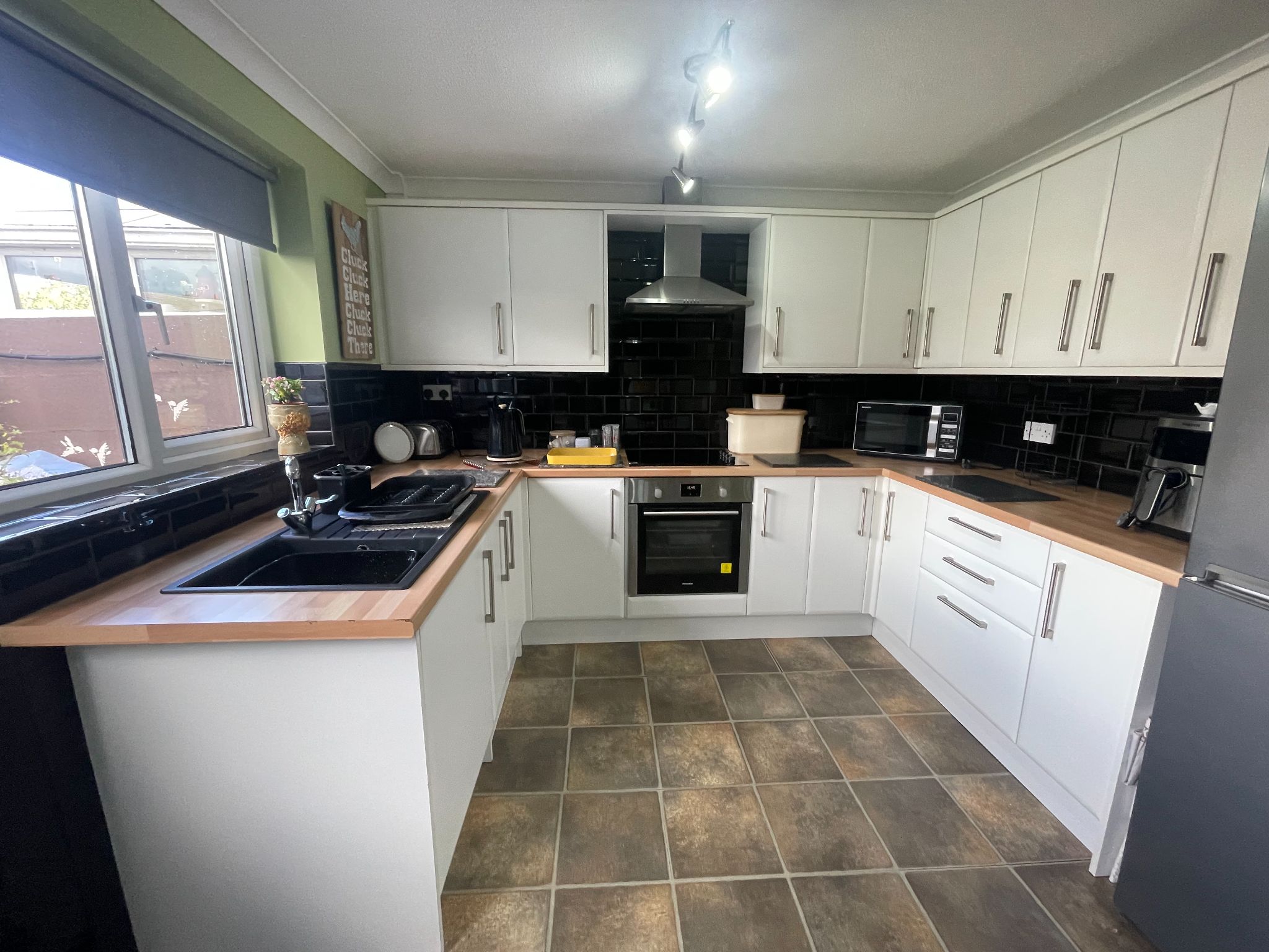 3 bedroom mid terraced house For Sale in Manchester - Photograph 7.