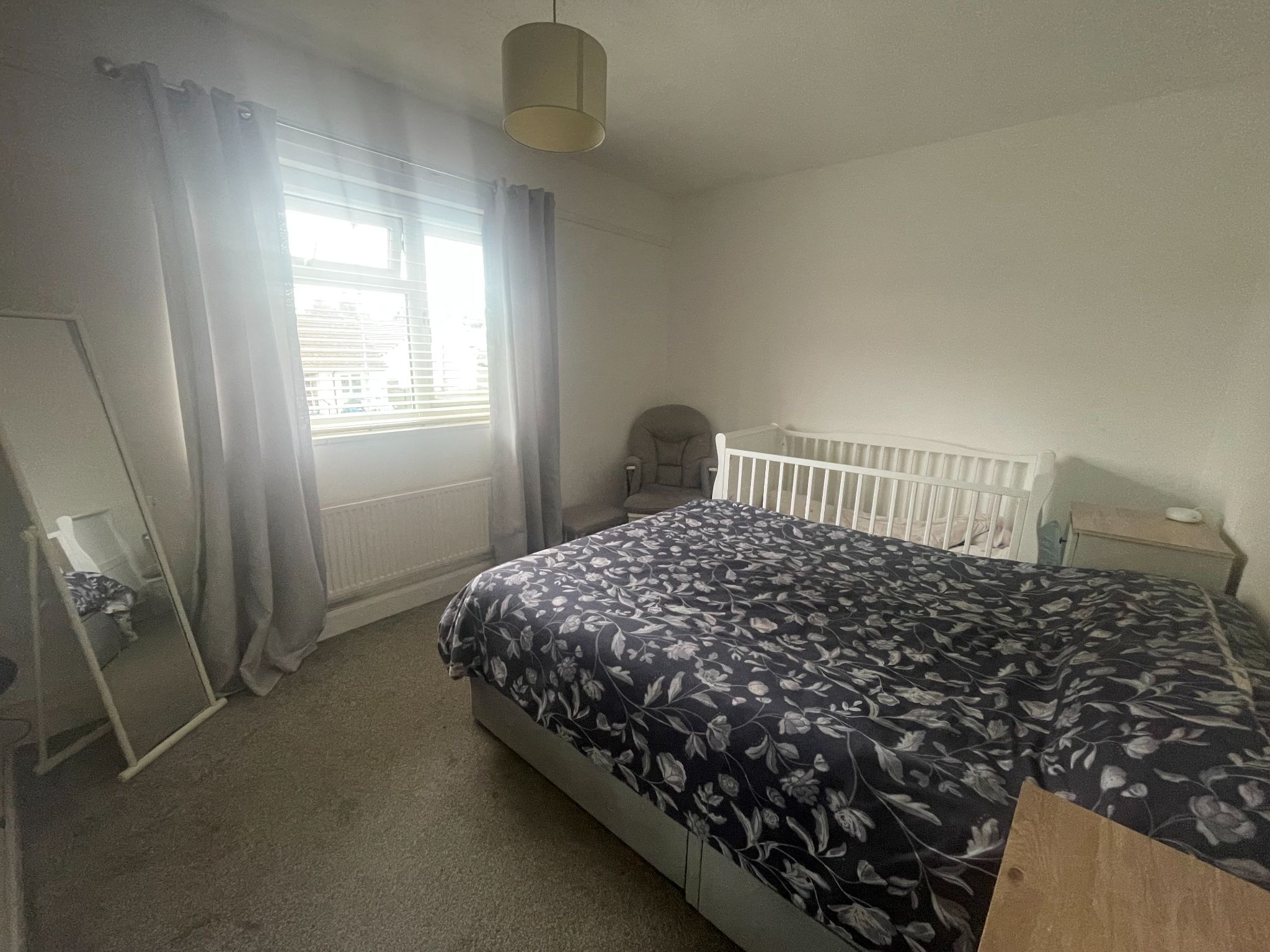 3 bedroom semi-detached house For Sale in Manchester - Photograph 4.
