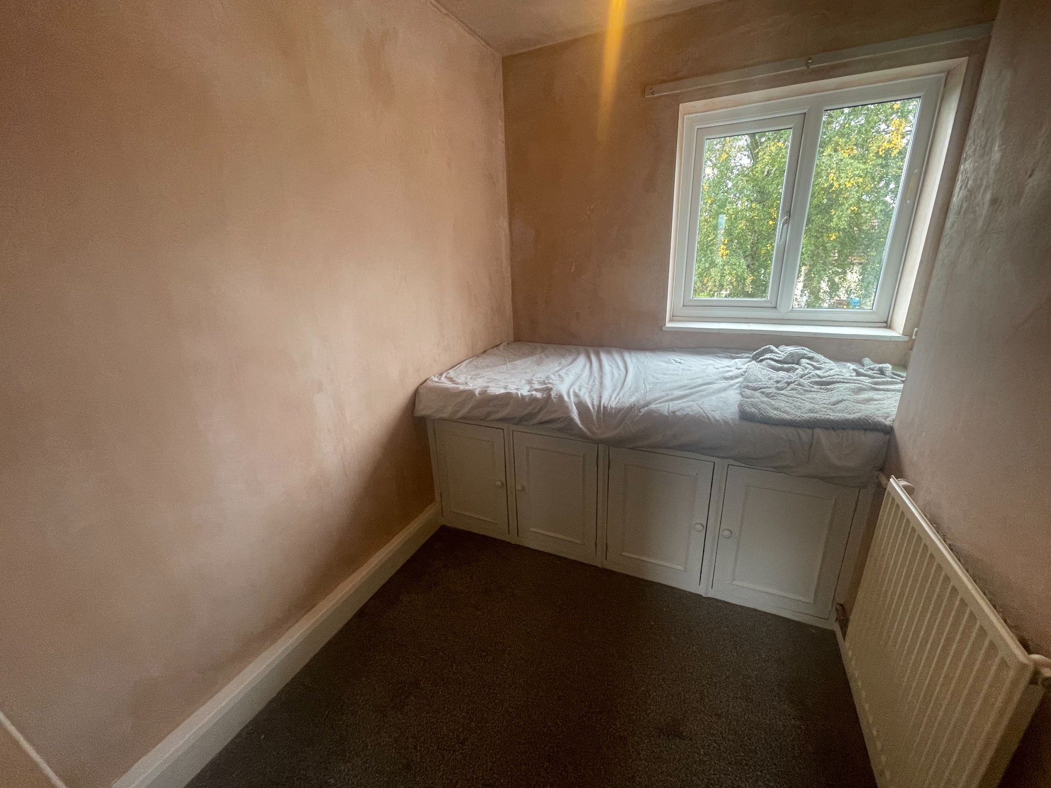 3 bedroom semi-detached house For Sale in Manchester - Photograph 9.