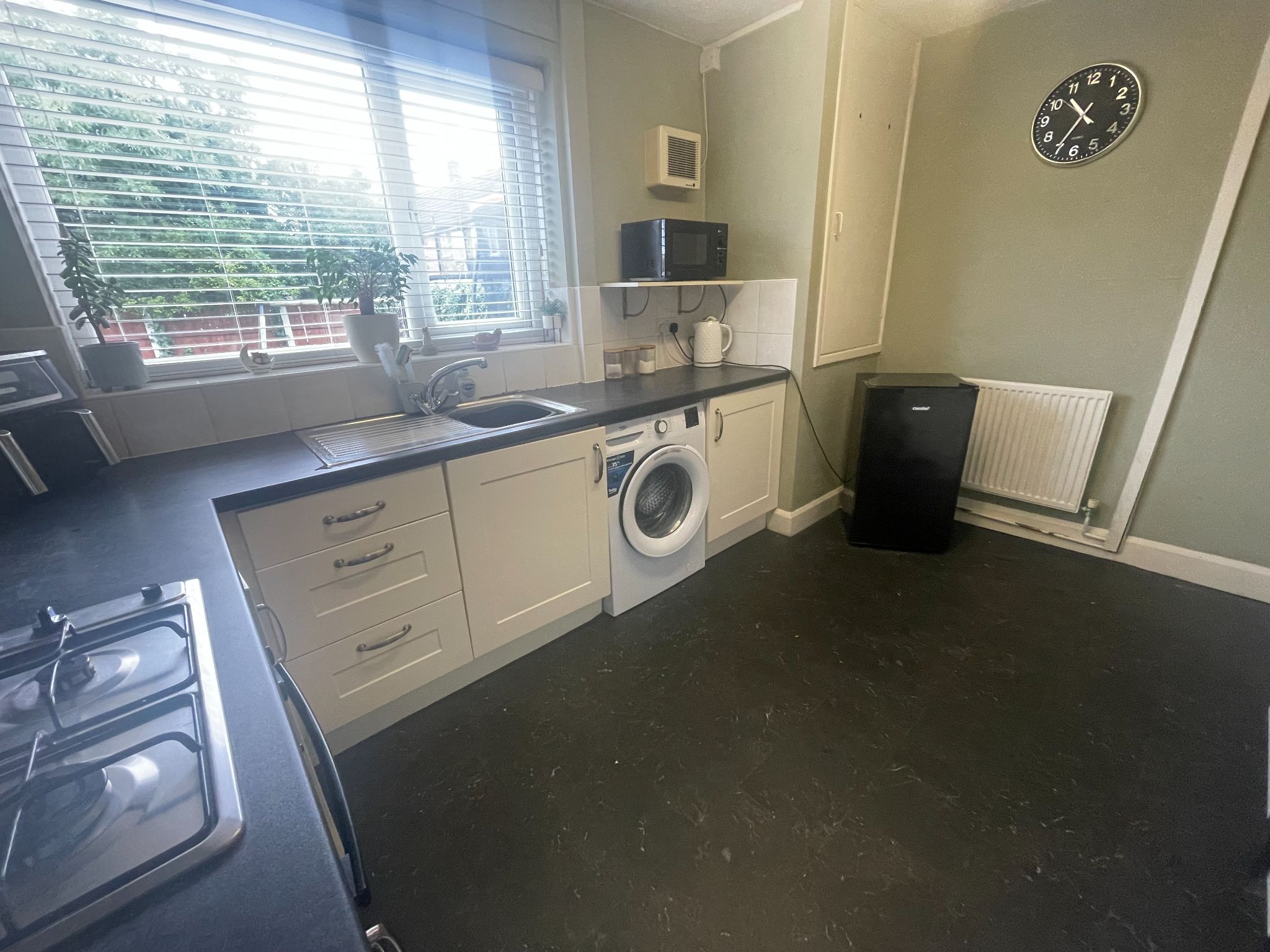 3 bedroom semi-detached house For Sale in Manchester - Photograph 15.