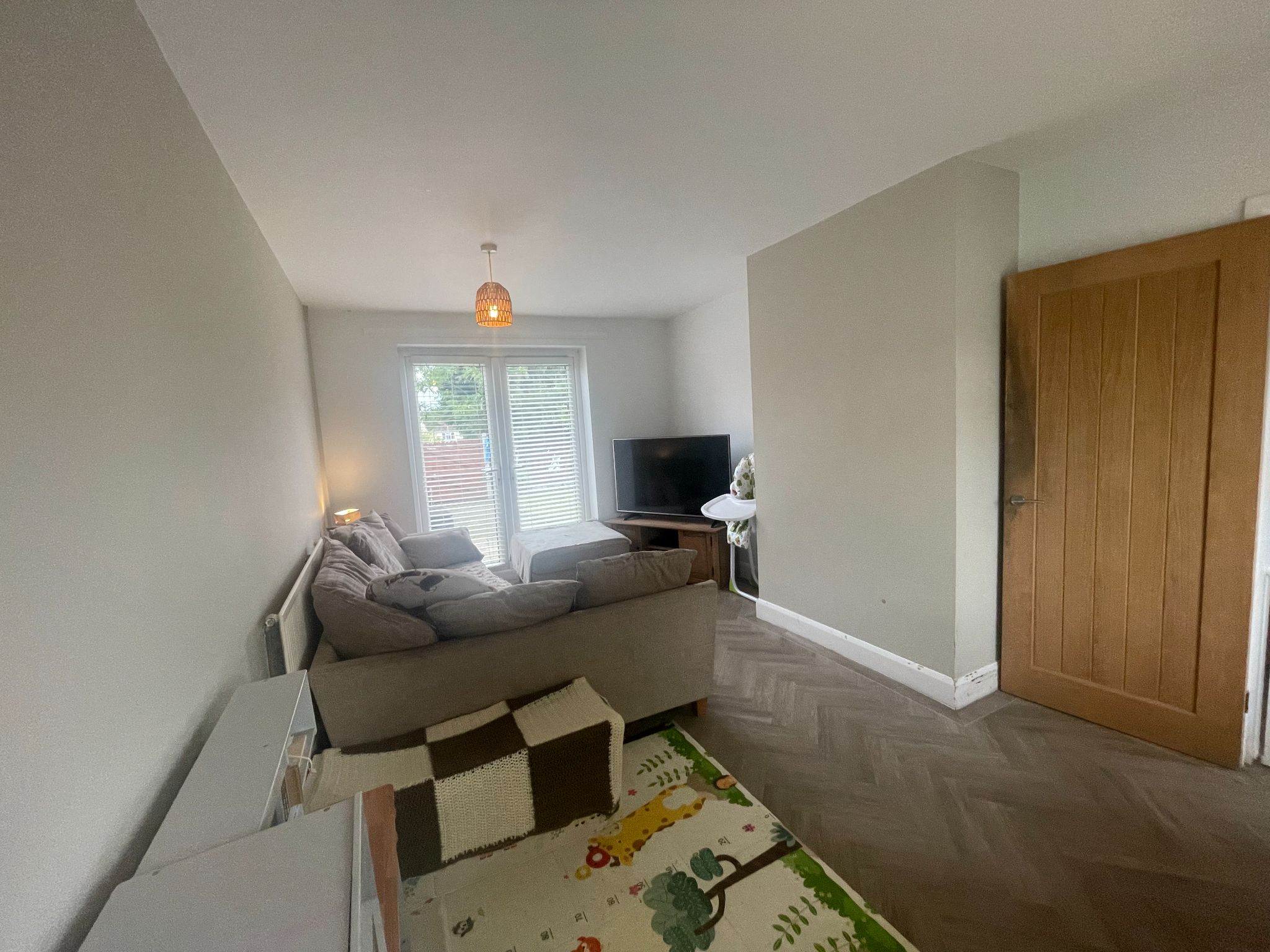 3 bedroom semi-detached house For Sale in Manchester - Photograph 18.