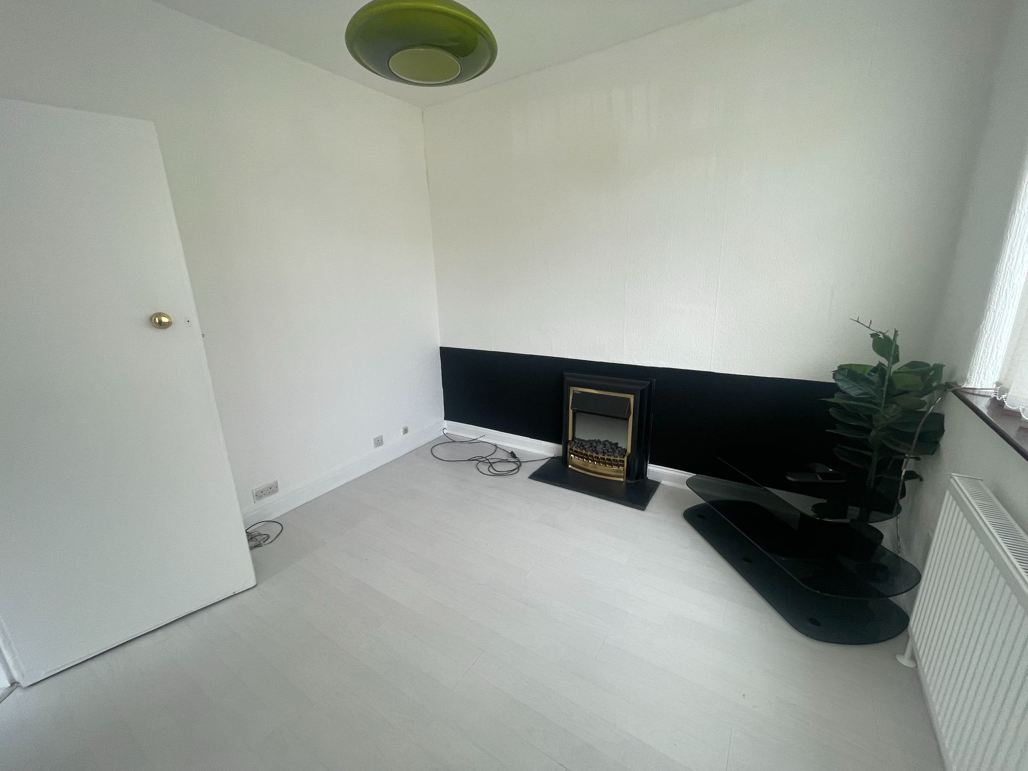 3 bedroom semi-detached house For Sale in Manchester - Photograph 8.