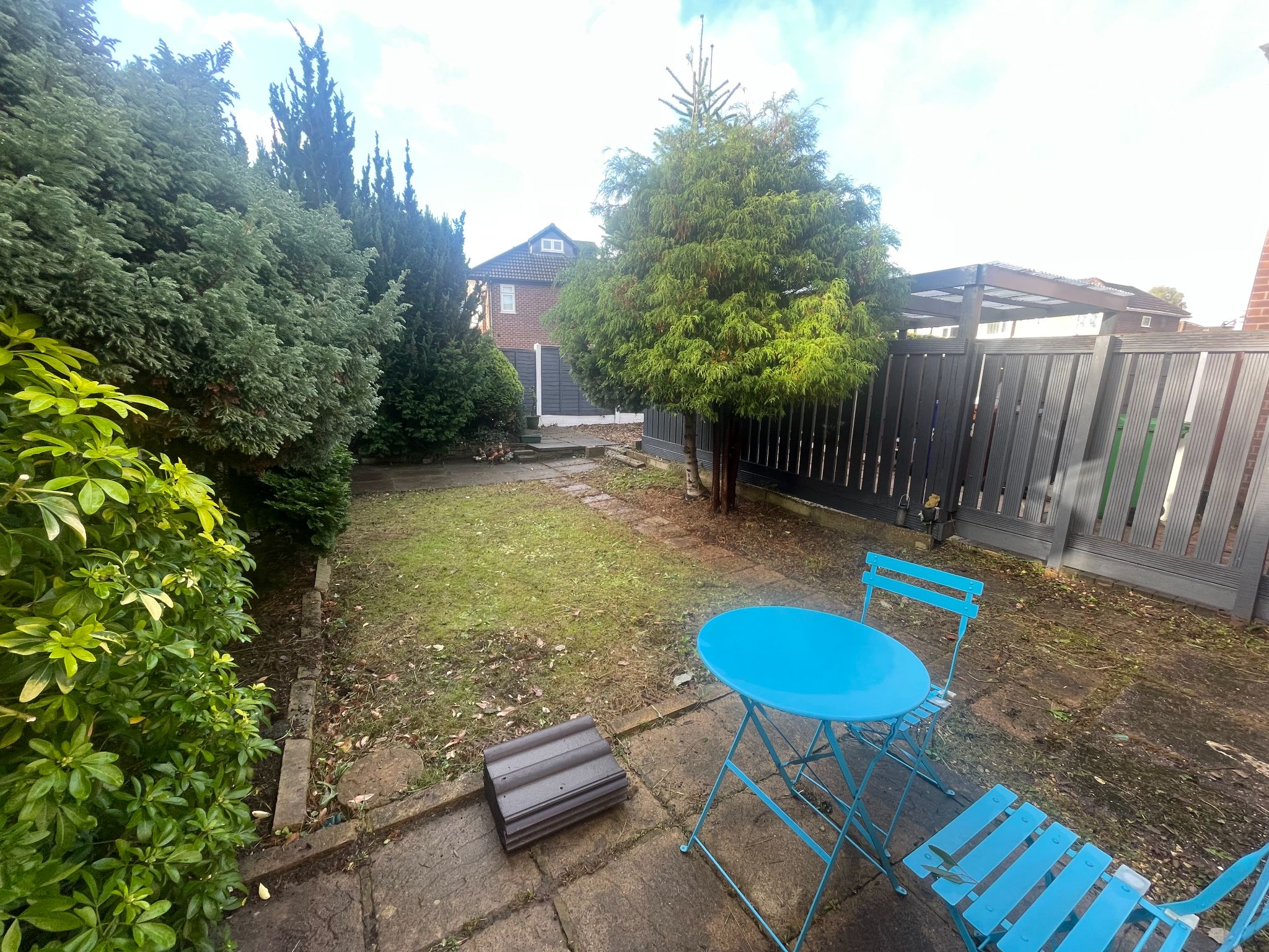 3 bedroom semi-detached house For Sale in Manchester - Photograph 30.