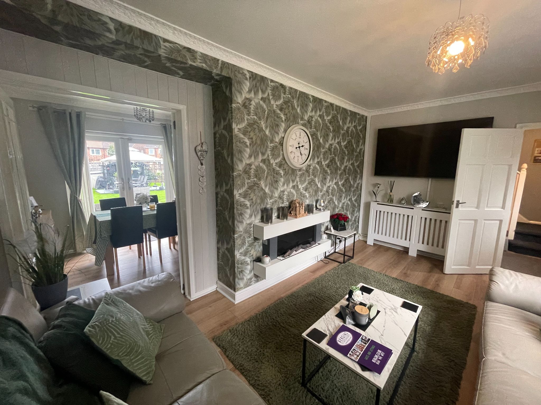 3 bedroom semi-detached house For Sale in Manchester - Photograph 4.