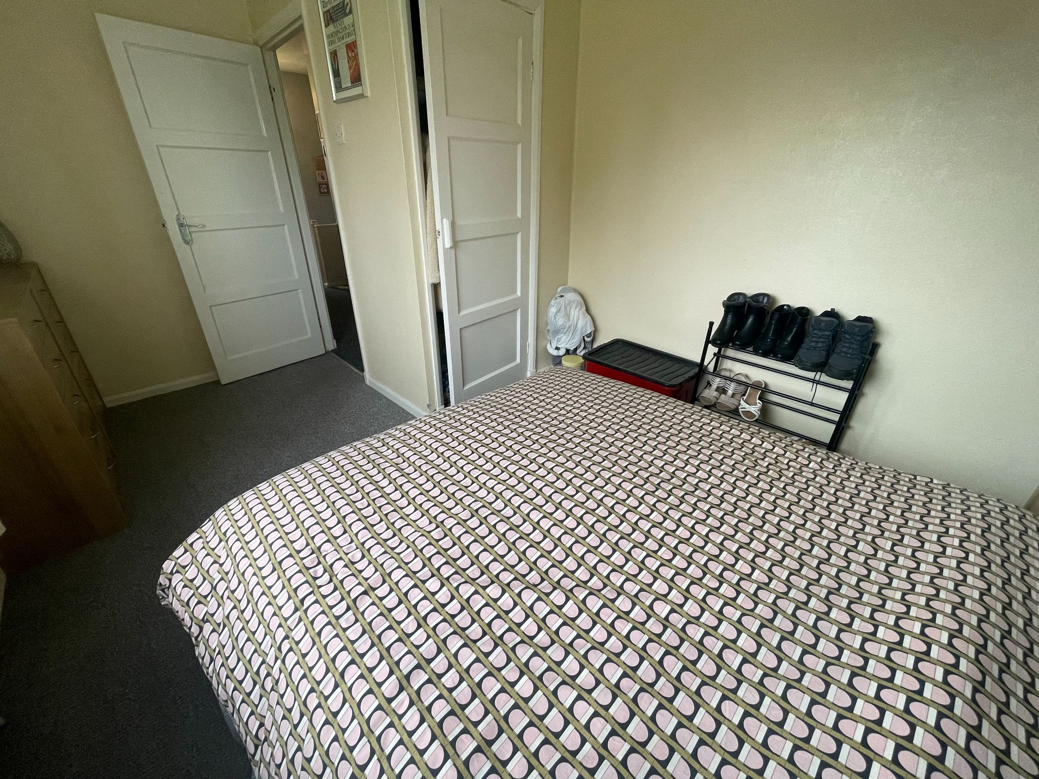 3 bedroom semi-detached house For Sale in Manchester - Photograph 15.