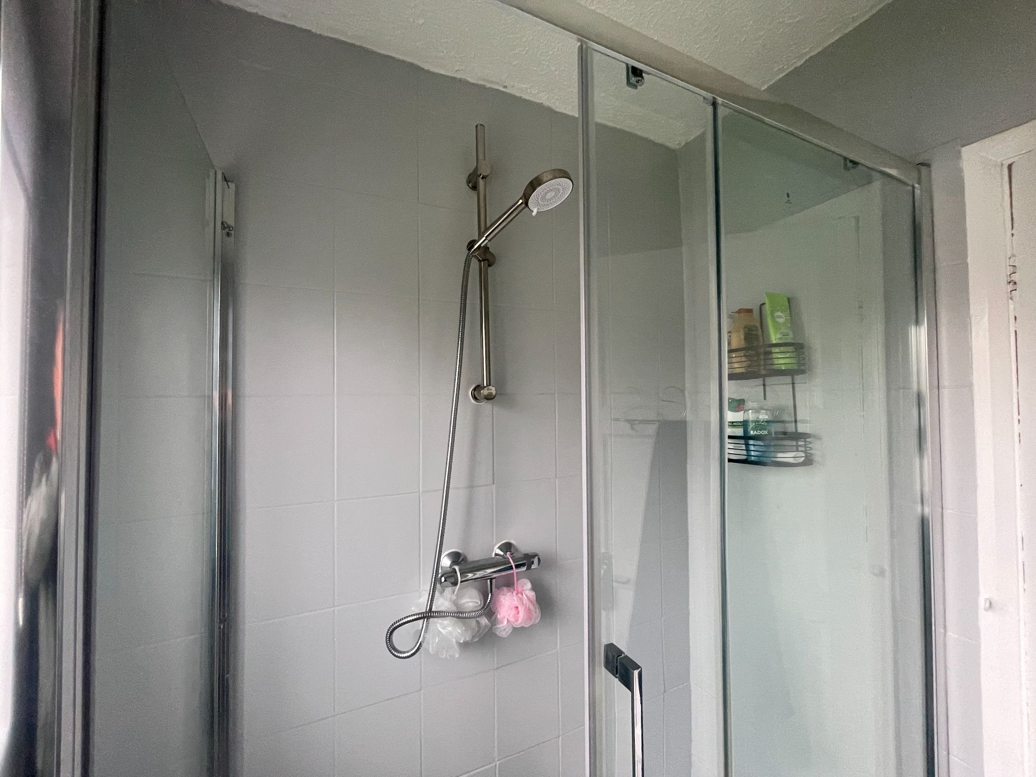 3 bedroom semi-detached house For Sale in Manchester - Photograph 18.