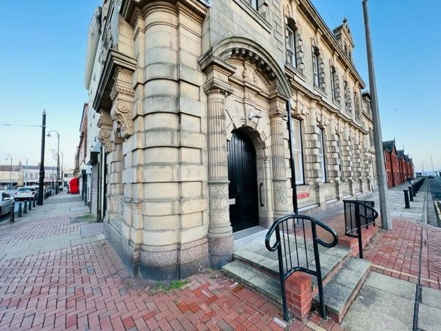 Business Park To Rent - Photograph 1