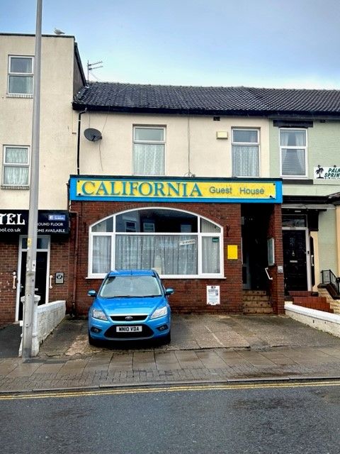 10 Bed Hotel For Sale - Photograph 1