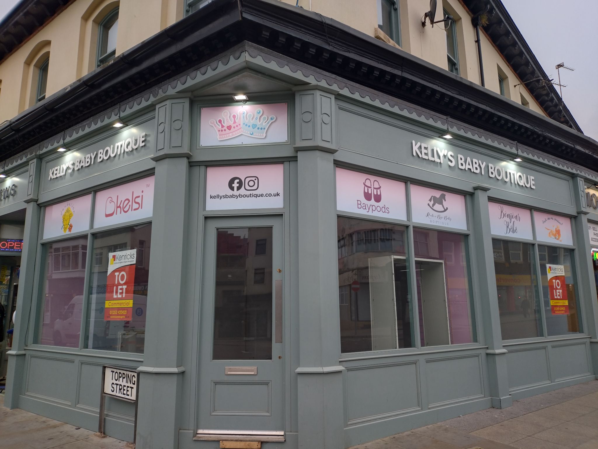 Retail To Rent - Photograph 1