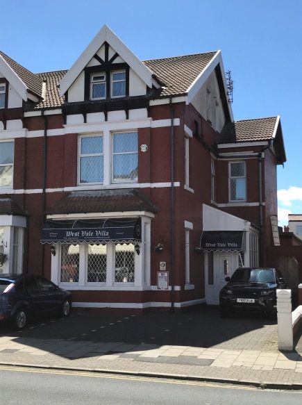 15 Bed Hotel For Sale - Photograph 1