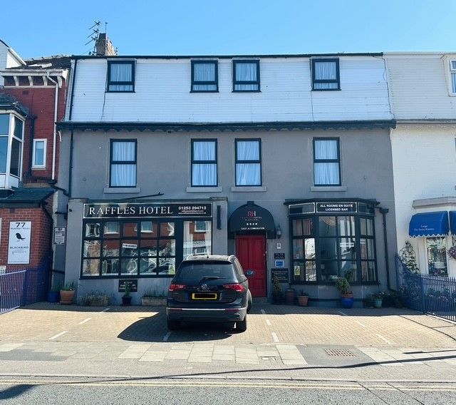 14 Bed Hotel For Sale - Photograph 14