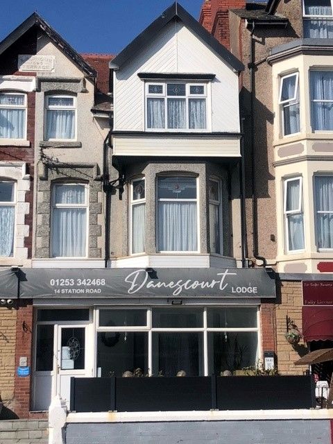14 Bed Hotel For Sale - Photograph 1