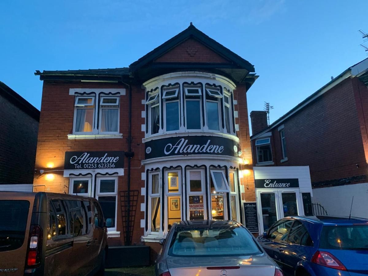 8 Bed Hotel For Sale - Photograph 1