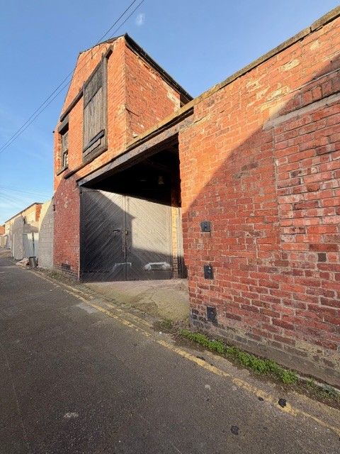 Industrial Units For Sale - Photograph 10