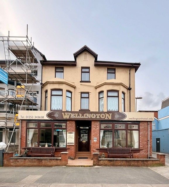 16 Bed Hotel For Sale - Photograph 1