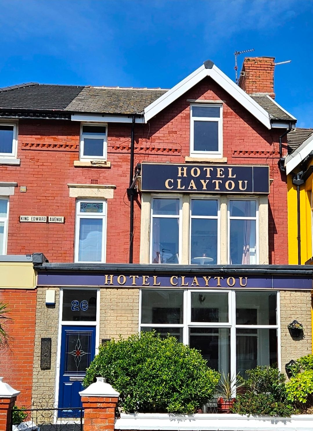 9 Bed Hotel For Sale - Photograph 1