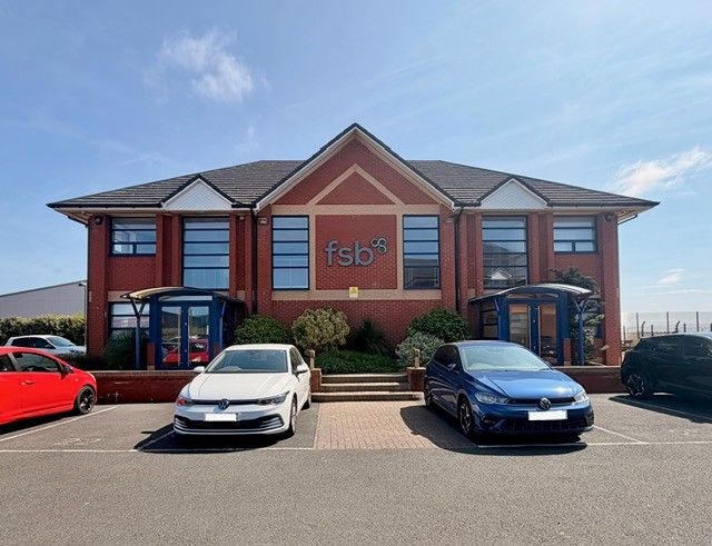 Office To Rent - Photograph 1