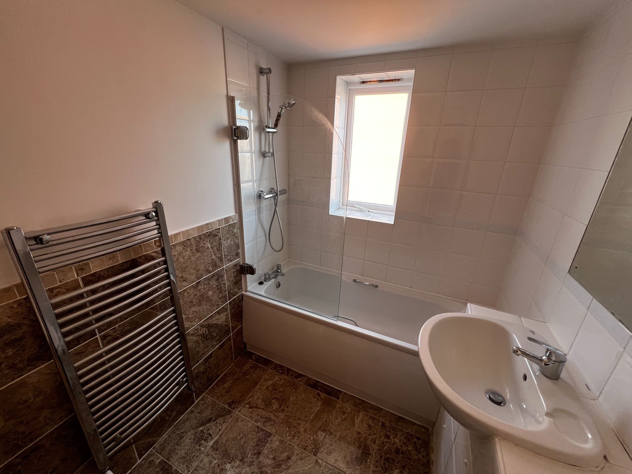 2 bedroom apartment flat/apartment Under Offer in Ipswich - Photograph 10.