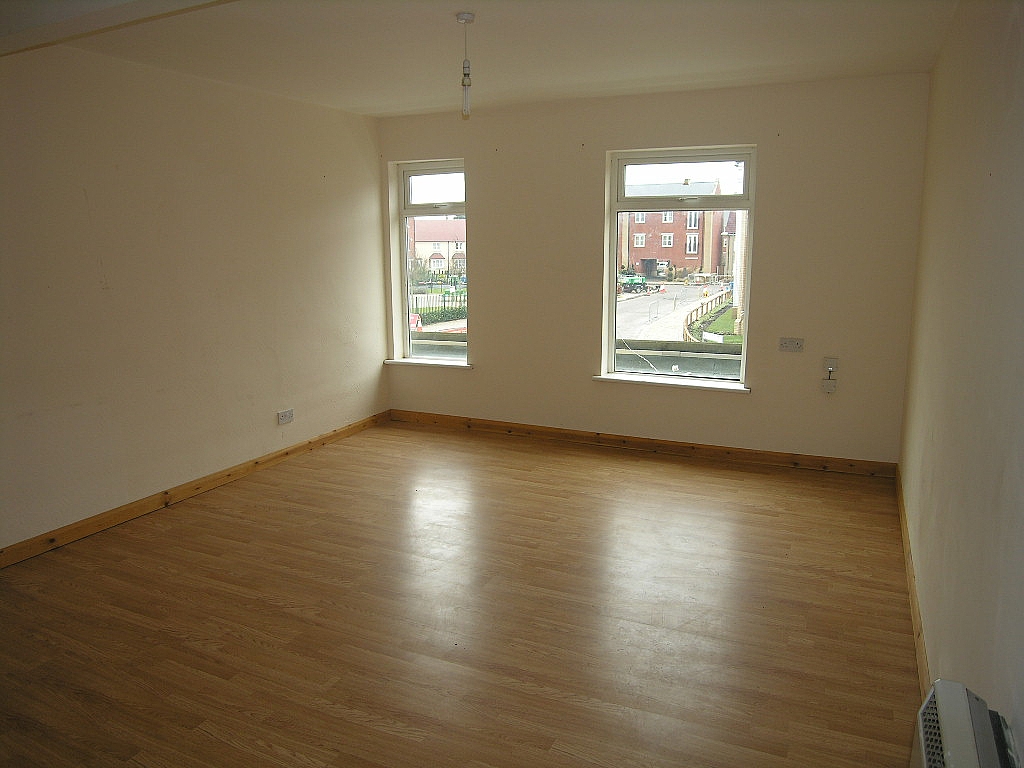 1 bedroom flat flat/apartment Under Offer in Ipswich - Photograph 4.