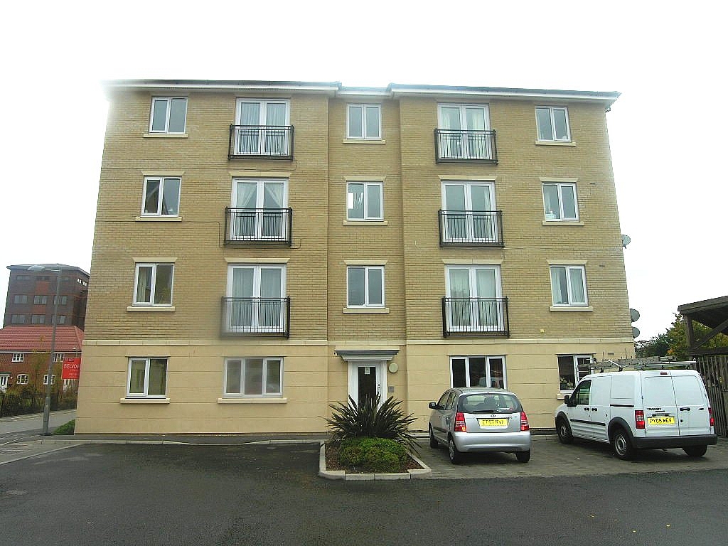 2 bedroom apartment flat/apartment Under Offer in Ipswich - Photograph 1.