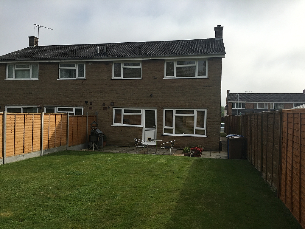 3 bedroom Under Offer in Ipswich - 0.