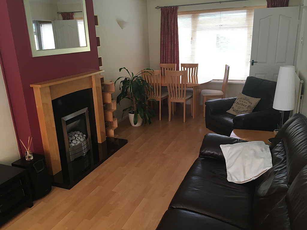 3 bedroom Under Offer in Ipswich - 0.
