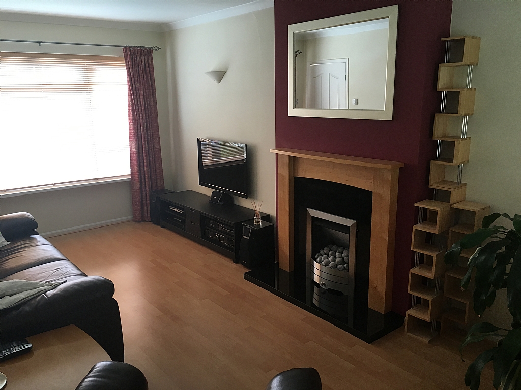 3 bedroom Under Offer in Ipswich - 0.
