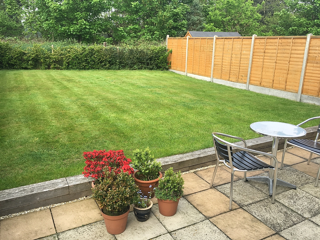 3 bedroom Under Offer in Ipswich - 0.