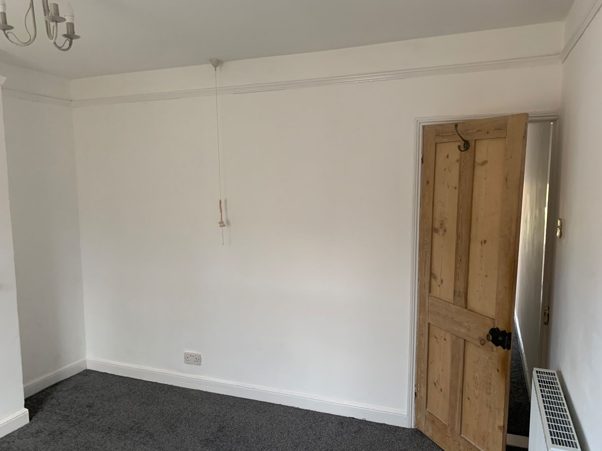 3 bedroom mid terraced house To Let in Ipswich - Photograph 8.