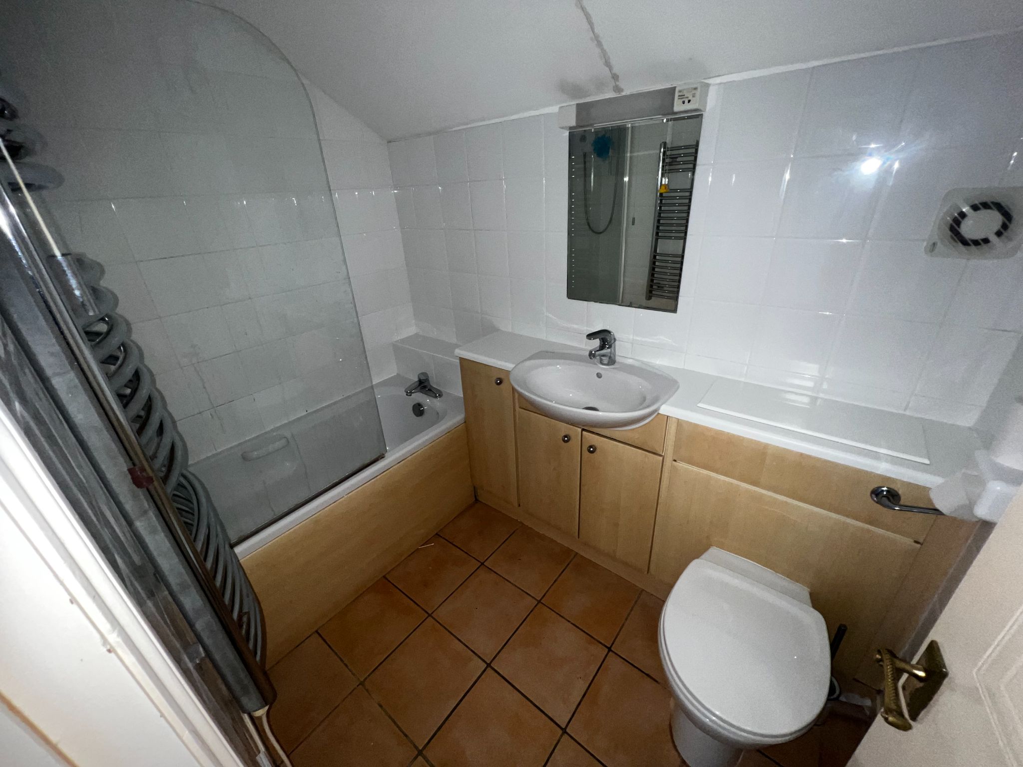 1 bedroom flat flat/apartment Under Offer in Ipswich - Photograph 8.