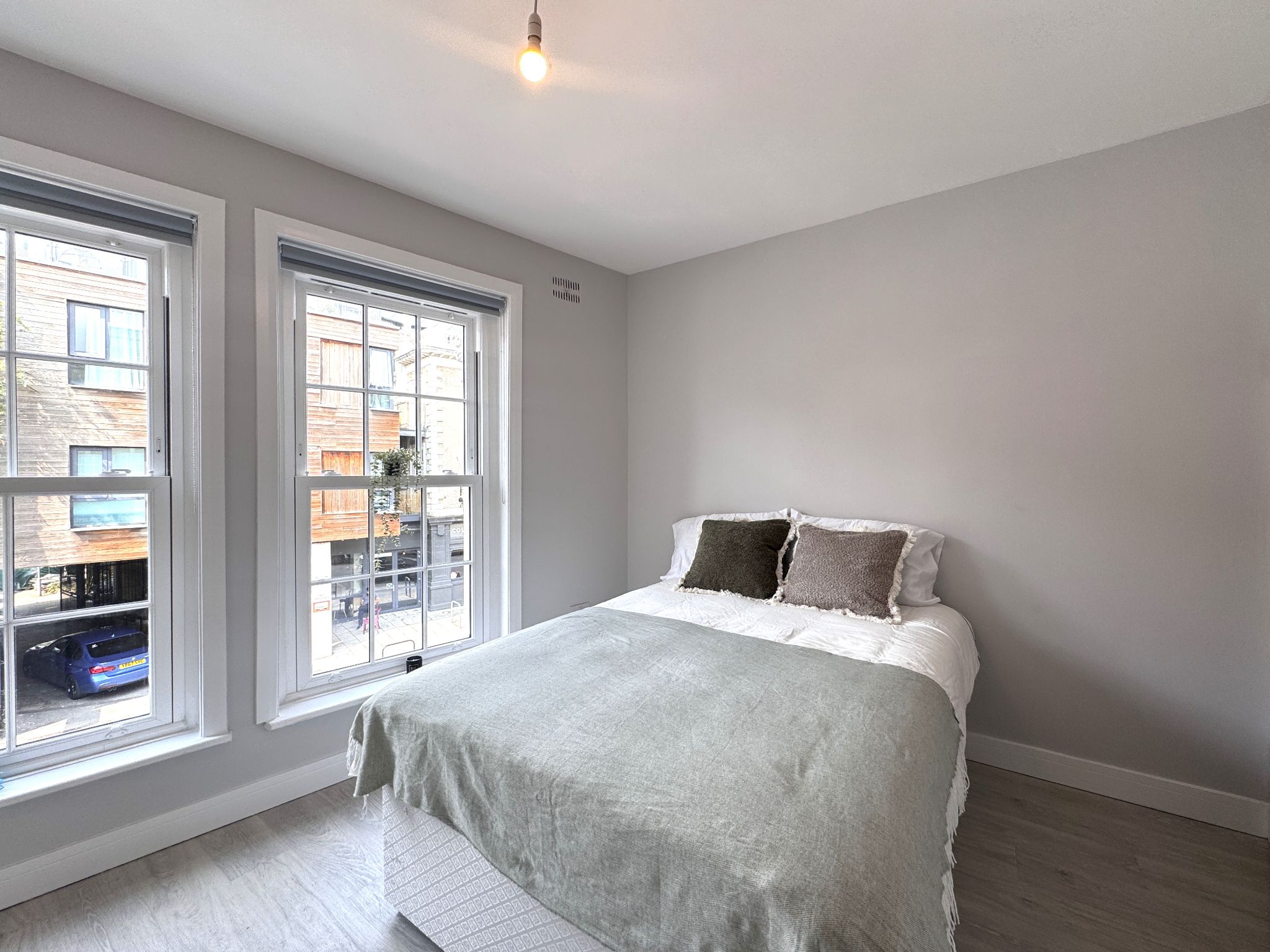 1 bedroom studio flat/apartment To Let in Willesden - Photograph 2