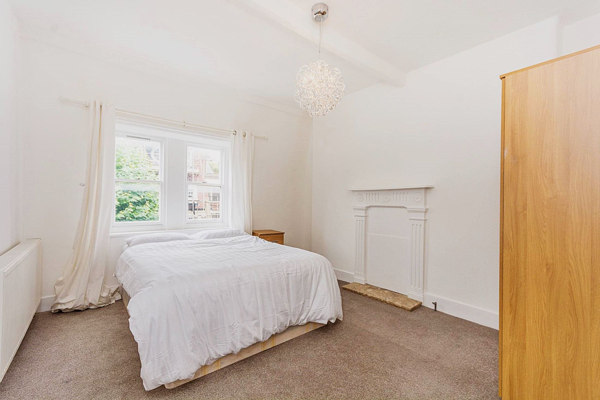 2 bedroom apartment flat/apartment To Let in London - Property photograph
