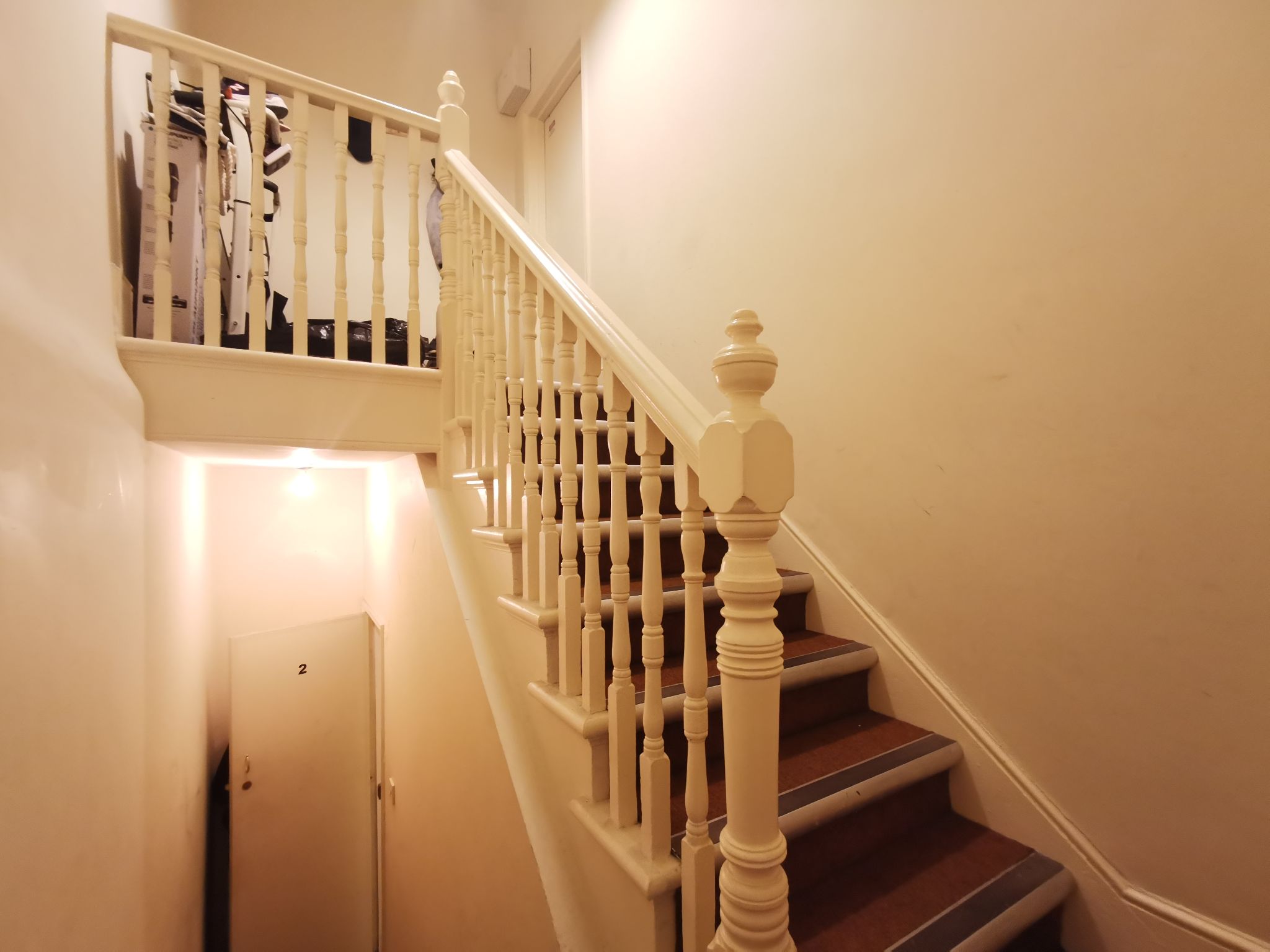 1 bedroom studio flat/apartment To Let in Willesden Green - Photograph 9