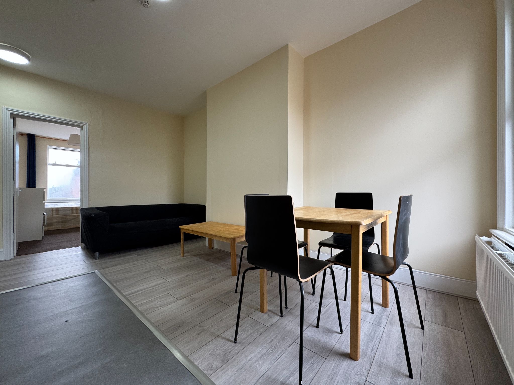 2 bedroom apartment flat/apartment To Let in Willesden Green - Property photograph