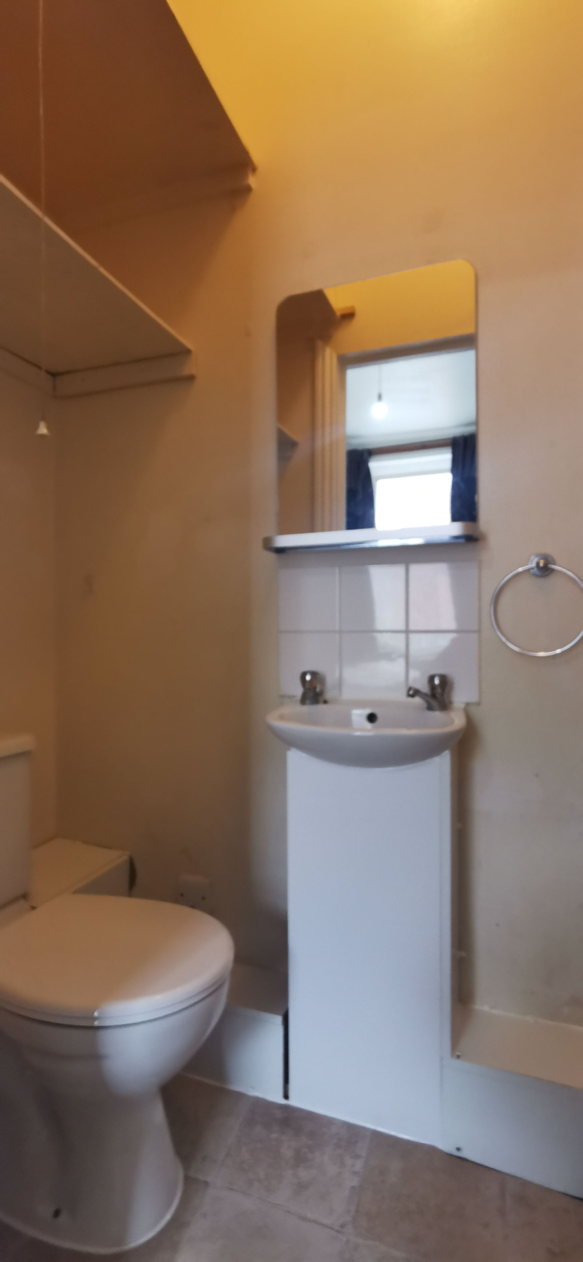 1 bedroom studio flat/apartment To Let in Willesden Green - Photograph 5