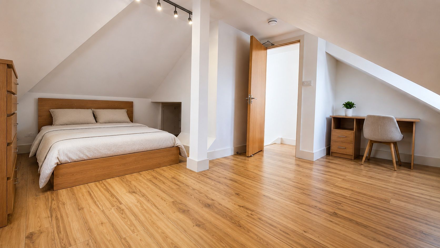 3 bedroom flat flat/apartment To Let in Willesden - Photograph 11