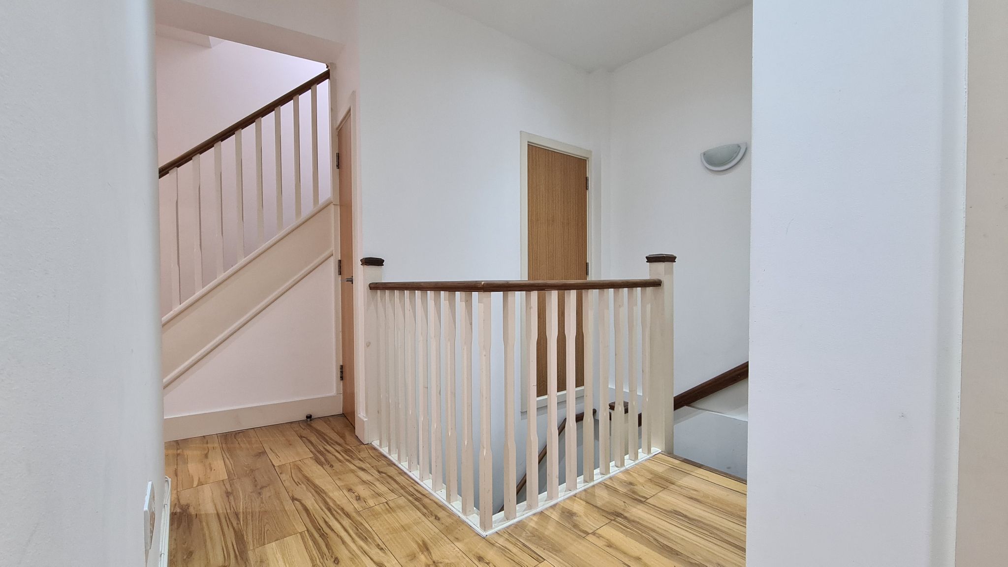 3 bedroom flat flat/apartment To Let in Willesden - Photograph 7