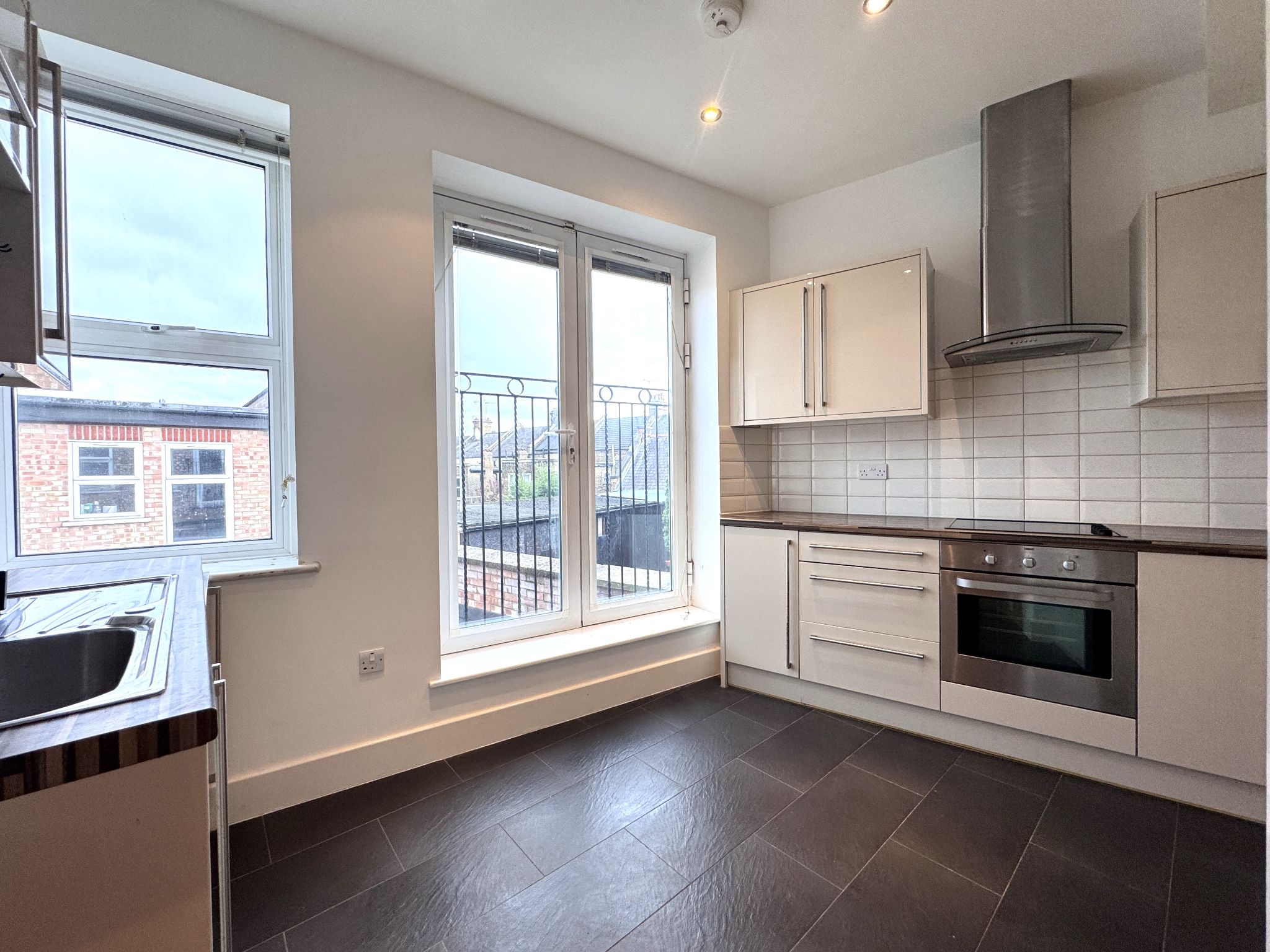 2 bedroom flat flat/apartment To Let in Willesden Green - Property photograph