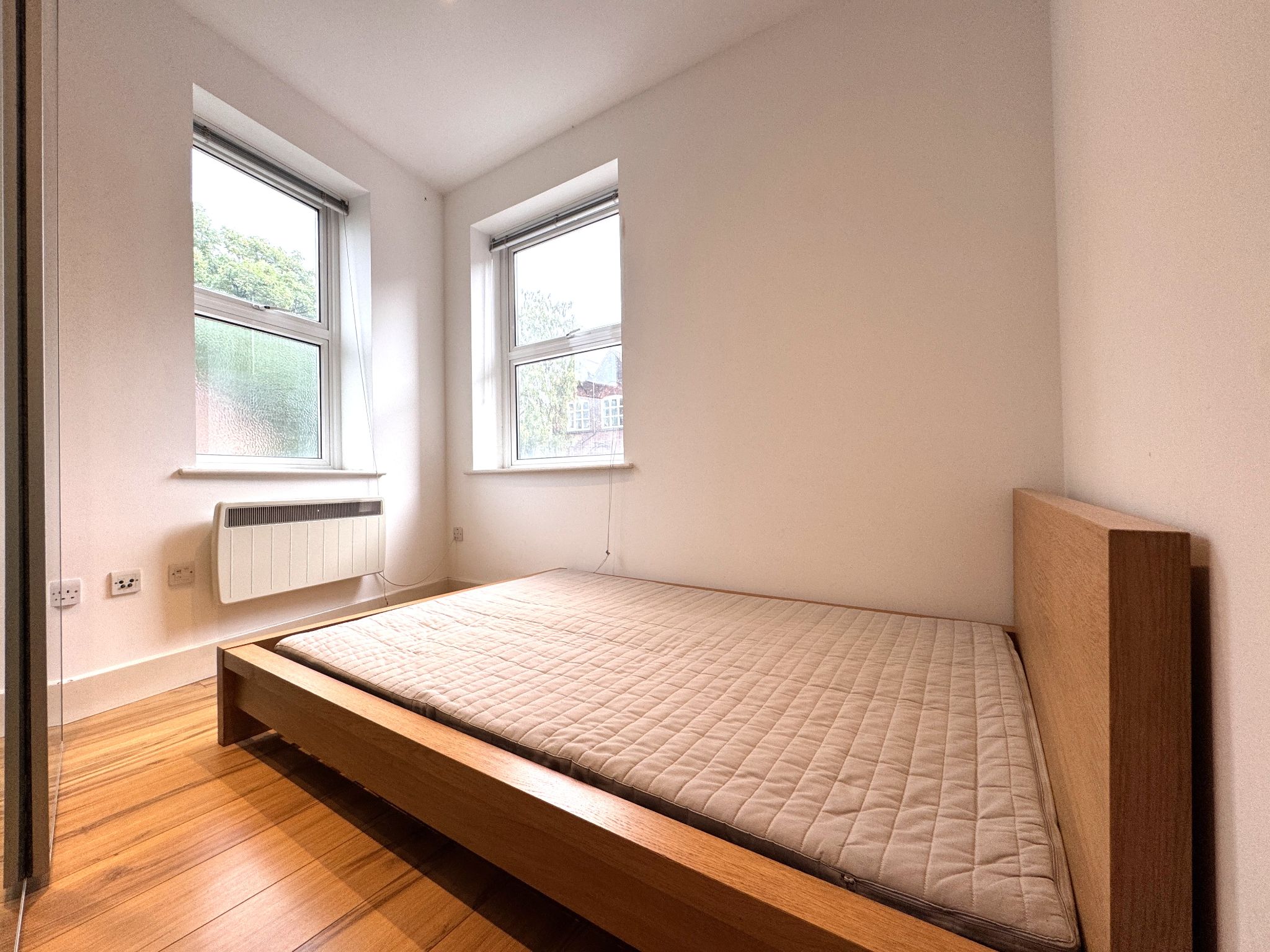 2 bedroom flat flat/apartment To Let in Willesden Green - Photograph 16