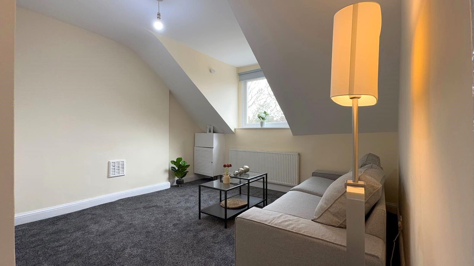 2 bedroom flat flat/apartment To Let in Cricklewood - Property photograph