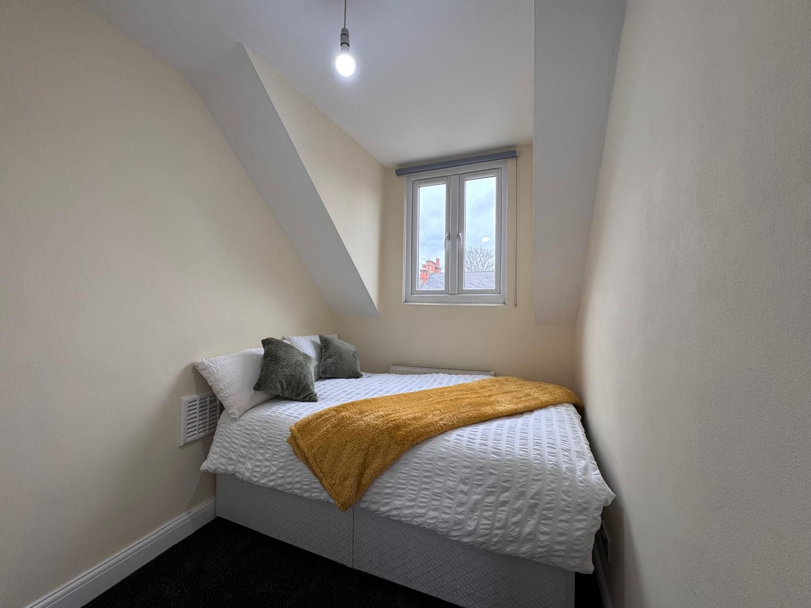 2 bedroom flat flat/apartment To Let in Cricklewood - Photograph 8