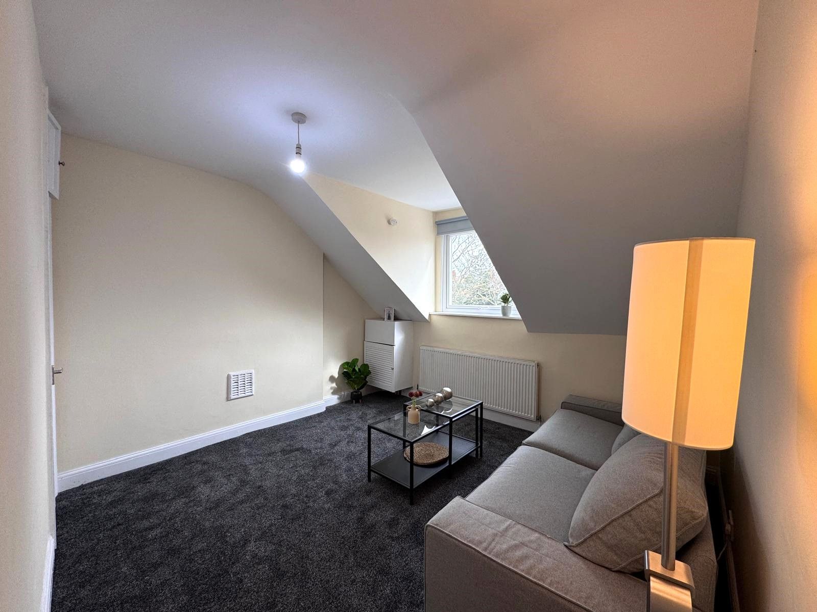 2 bedroom flat flat/apartment To Let in Cricklewood - Property photograph